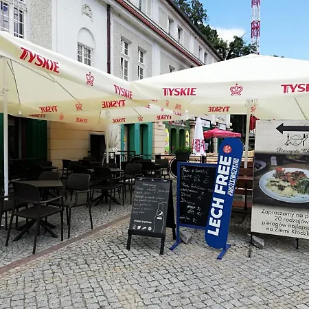 Biały *